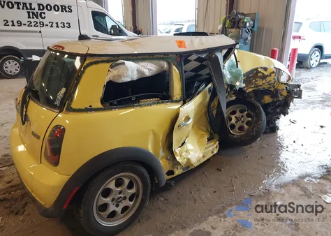 2005 Mini Cooper из США, поврежденный, VIN WMWRC33505TK60506